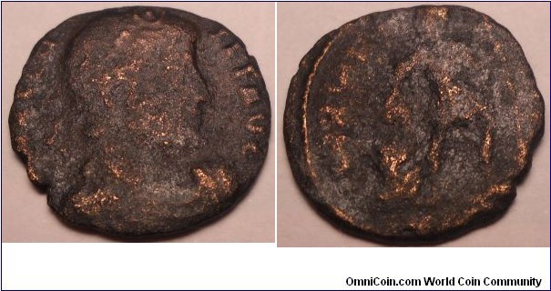 ROMAN EMPIRE - Valens (364-378 AD) AE 3 Obv: DN VALENS PF AVG - Diademed bust right, draped and cuirassed Rev: GLORIA ROMANORVM - Emperor walking right with head turned back while grasping bound captive at the top of the head with right hand and holding a banner with 